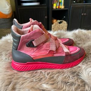 ECCO Women’s Booties. EU Size 41 Women’s 10